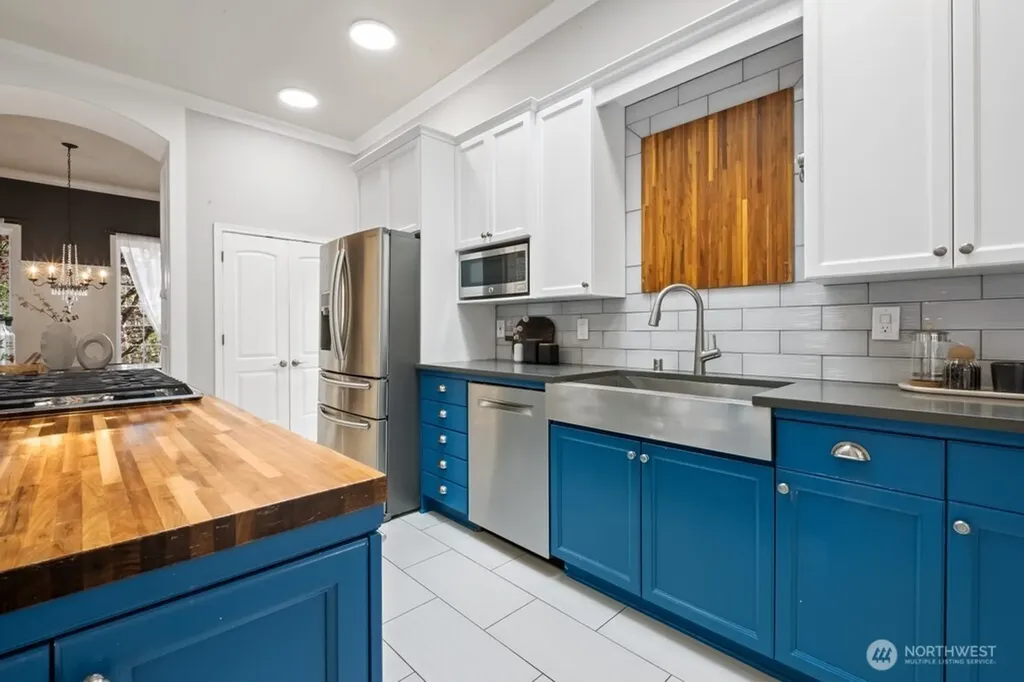 17247 SE 54th Place Bellevue WA 98006