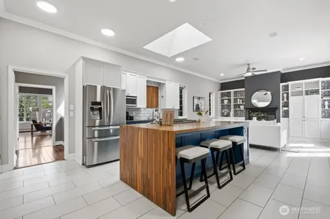 17247 SE 54th Place Bellevue WA 98006