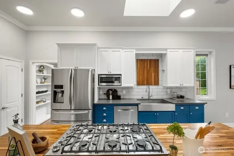 17247 SE 54th Place Bellevue WA 98006