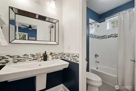 17247 SE 54th Place Bellevue WA 98006