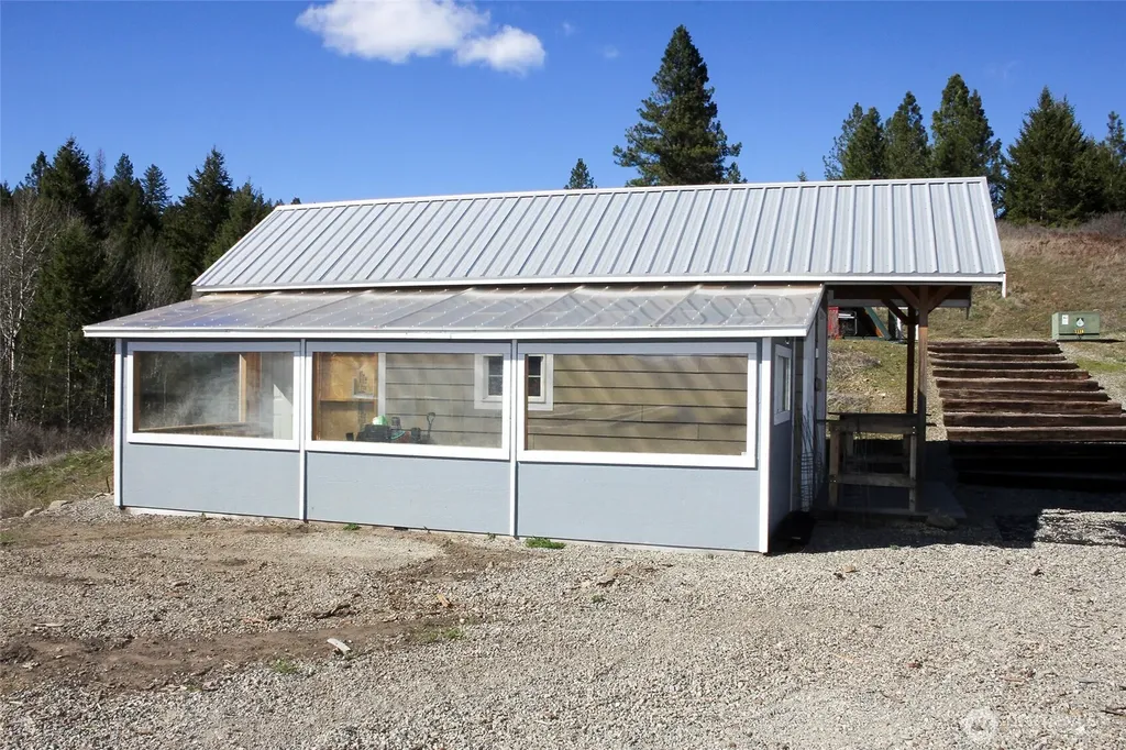 299 Vulcan Mountain Road Curlew WA 99118