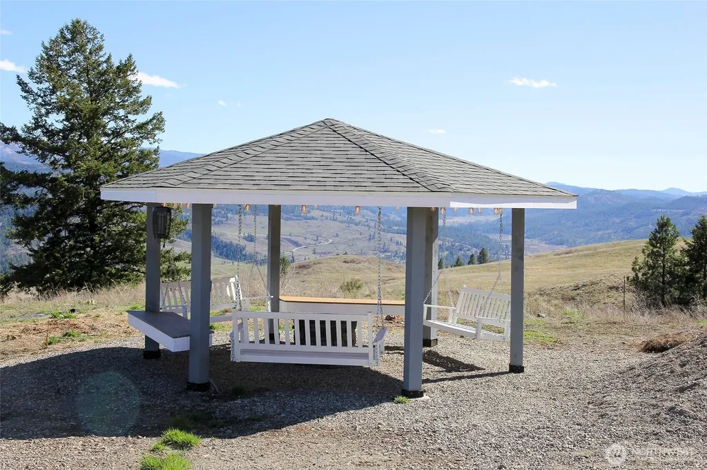 299 Vulcan Mountain Road Curlew WA 99118