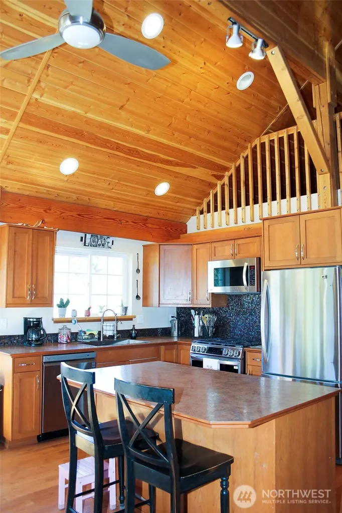 299 Vulcan Mountain Road Curlew WA 99118