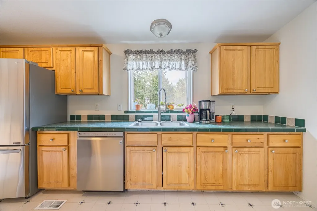 122 Derrick Road Port Angeles WA 98362