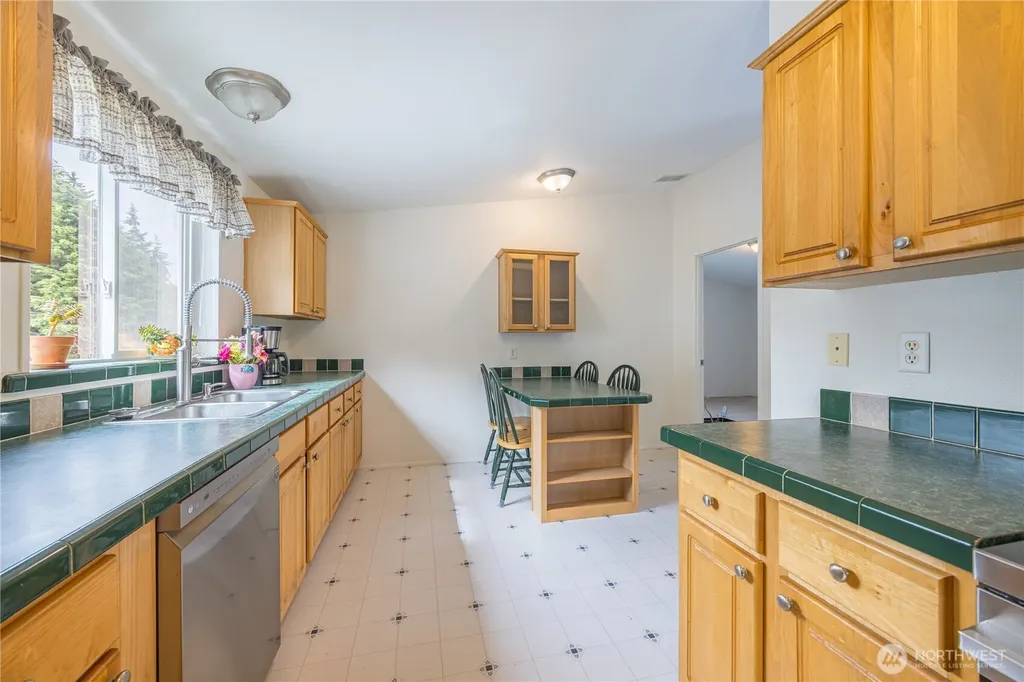 122 Derrick Road Port Angeles WA 98362
