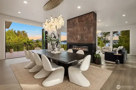 8243 W Mercer Way Mercer Island WA 98040