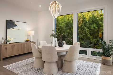 8243 W Mercer Way Mercer Island WA 98040