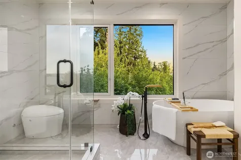 8243 W Mercer Way Mercer Island WA 98040