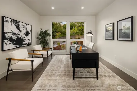 8243 W Mercer Way Mercer Island WA 98040