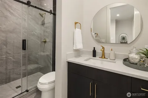 8243 W Mercer Way Mercer Island WA 98040