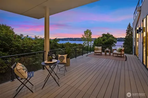 8243 W Mercer Way Mercer Island WA 98040