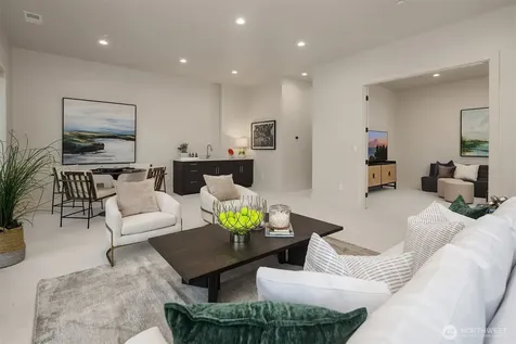 8243 W Mercer Way Mercer Island WA 98040