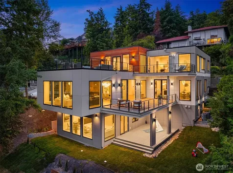 8243 W Mercer Way Mercer Island WA 98040