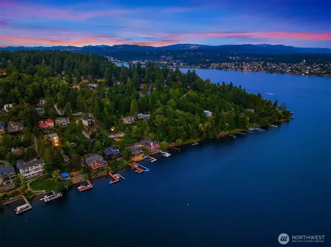 8243 W Mercer Way Mercer Island WA 98040