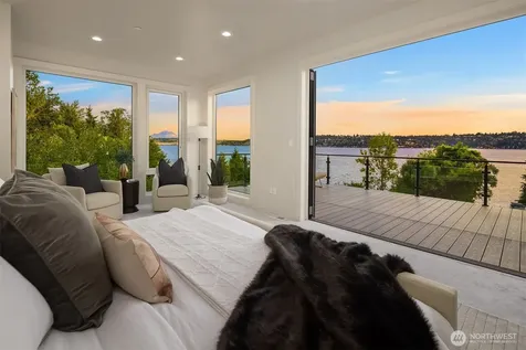8243 W Mercer Way Mercer Island WA 98040