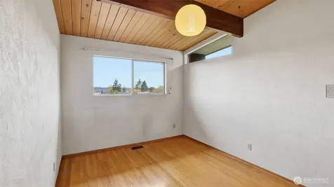 1401 Lincoln Avenue NE Renton WA 98056