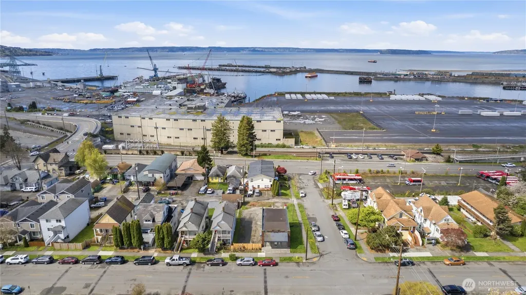 2602 Grand Avenue Everett WA 98201