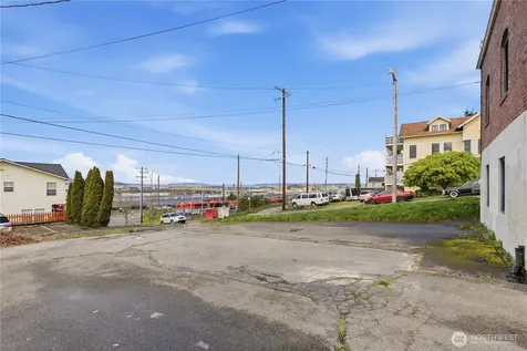2602 Grand Avenue Everett WA 98201