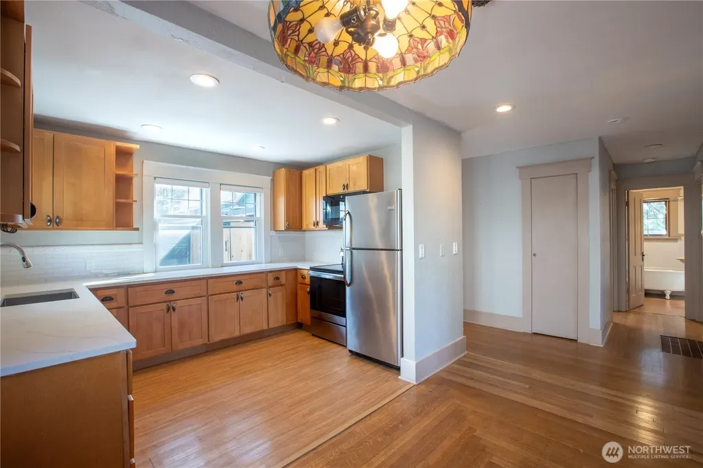 819 Midway Avenue NW Olympia WA 98502