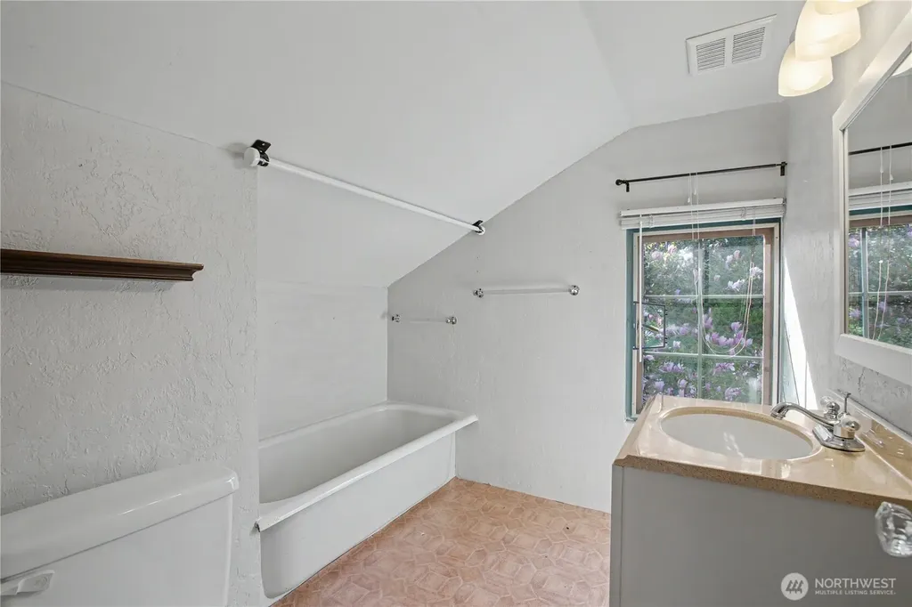 819 Midway Avenue NW Olympia WA 98502