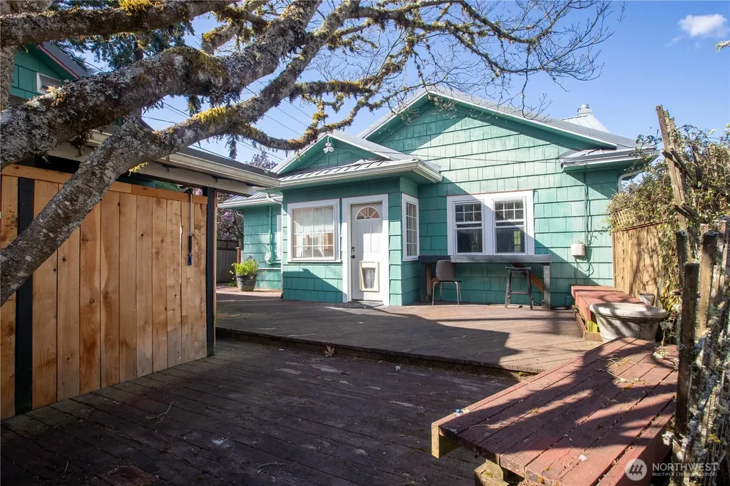819 Midway Avenue NW Olympia WA 98502