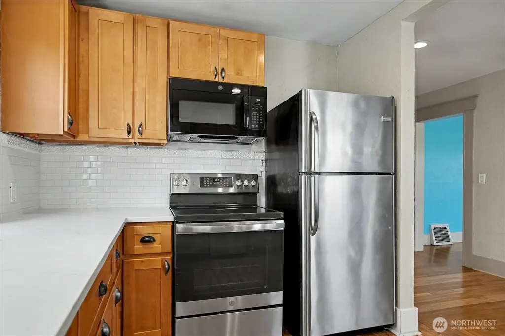 819 Midway Avenue NW Olympia WA 98502