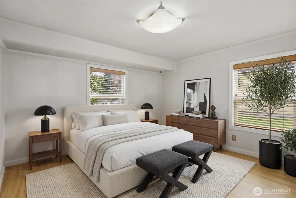 9831 33rd Avenue SW Seattle WA 98126