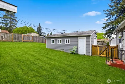 9831 33rd Avenue SW Seattle WA 98126