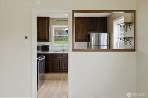 9831 33rd Avenue SW Seattle WA 98126