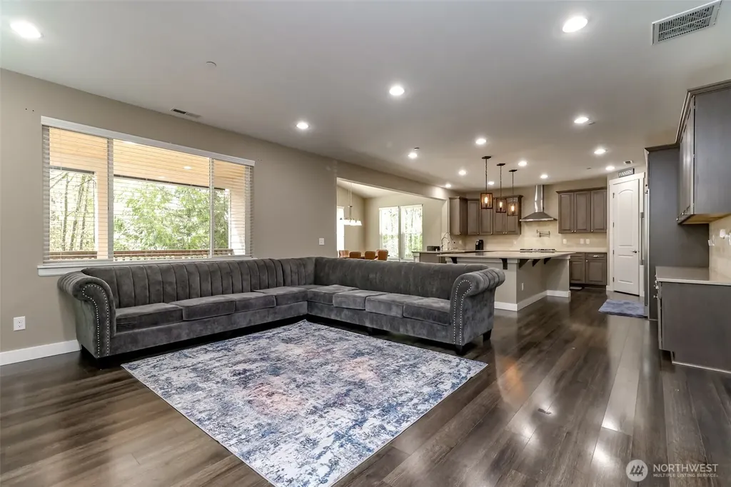 20531 SE 258th Place Covington WA 98042