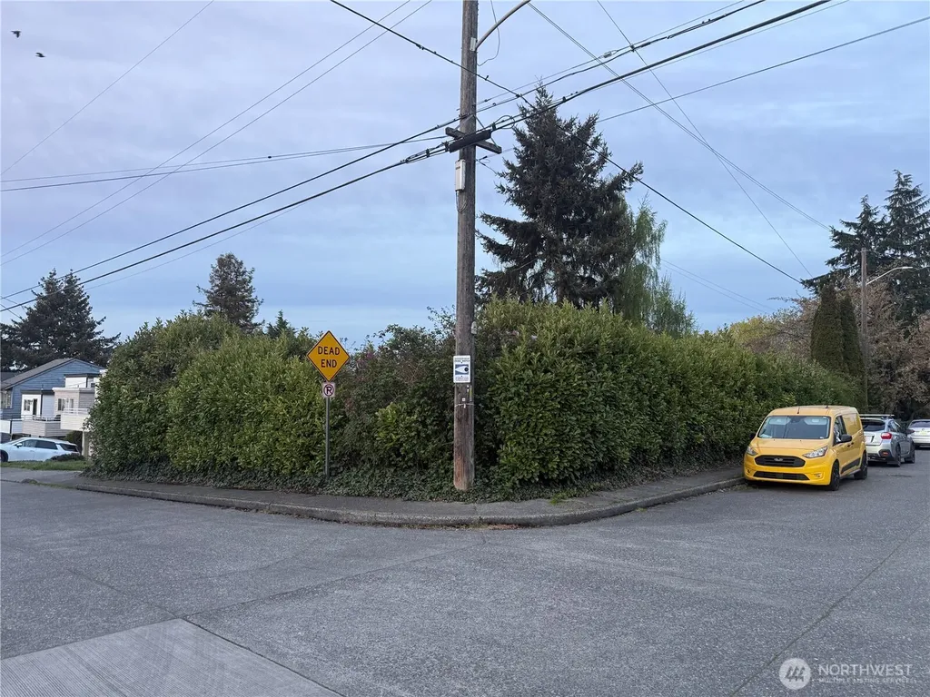 3722 20th Avenue SW Seattle WA 98106