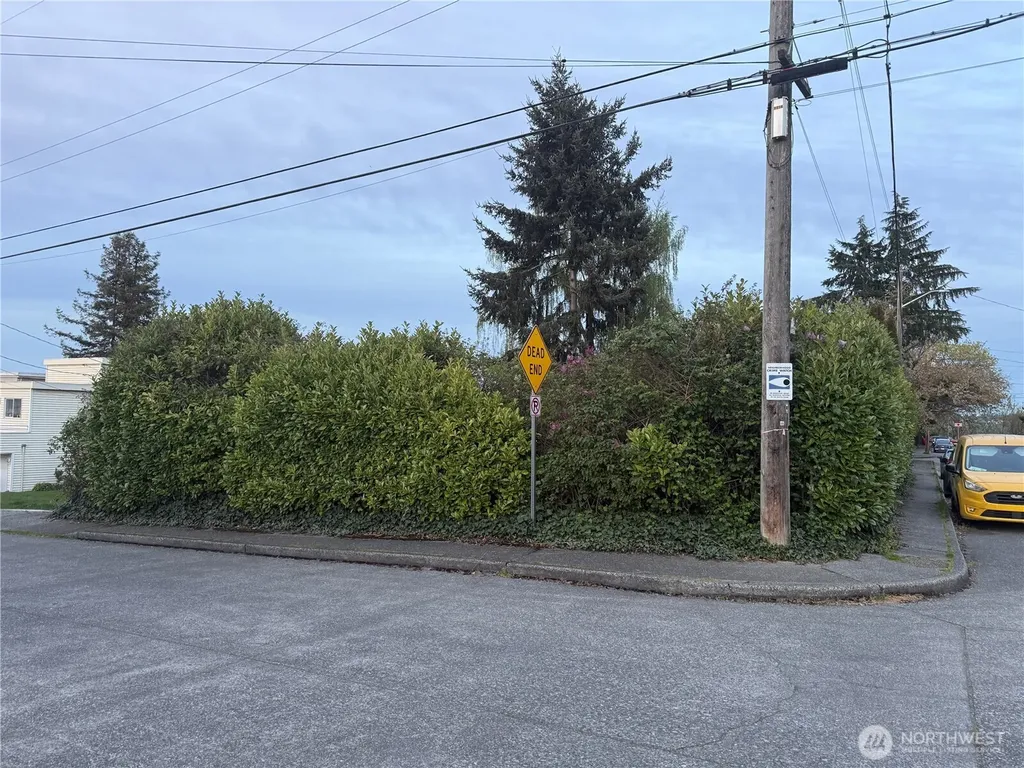 3722 20th Avenue SW Seattle WA 98106