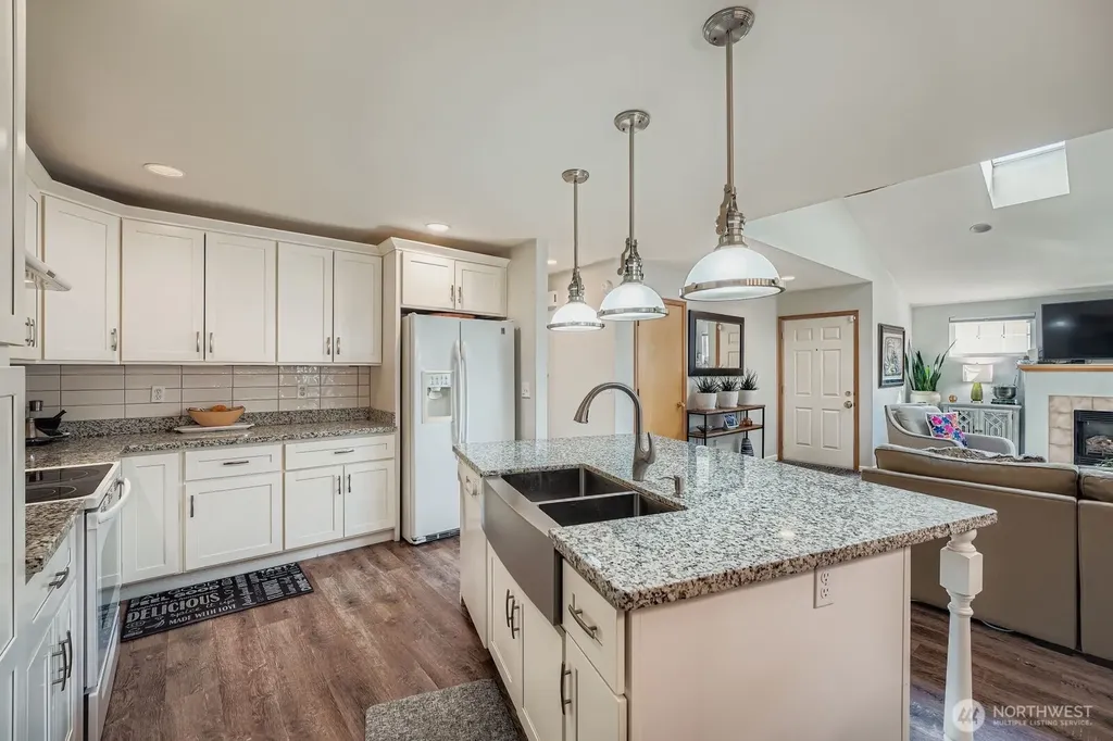 230 105th St E Tacoma WA 98455