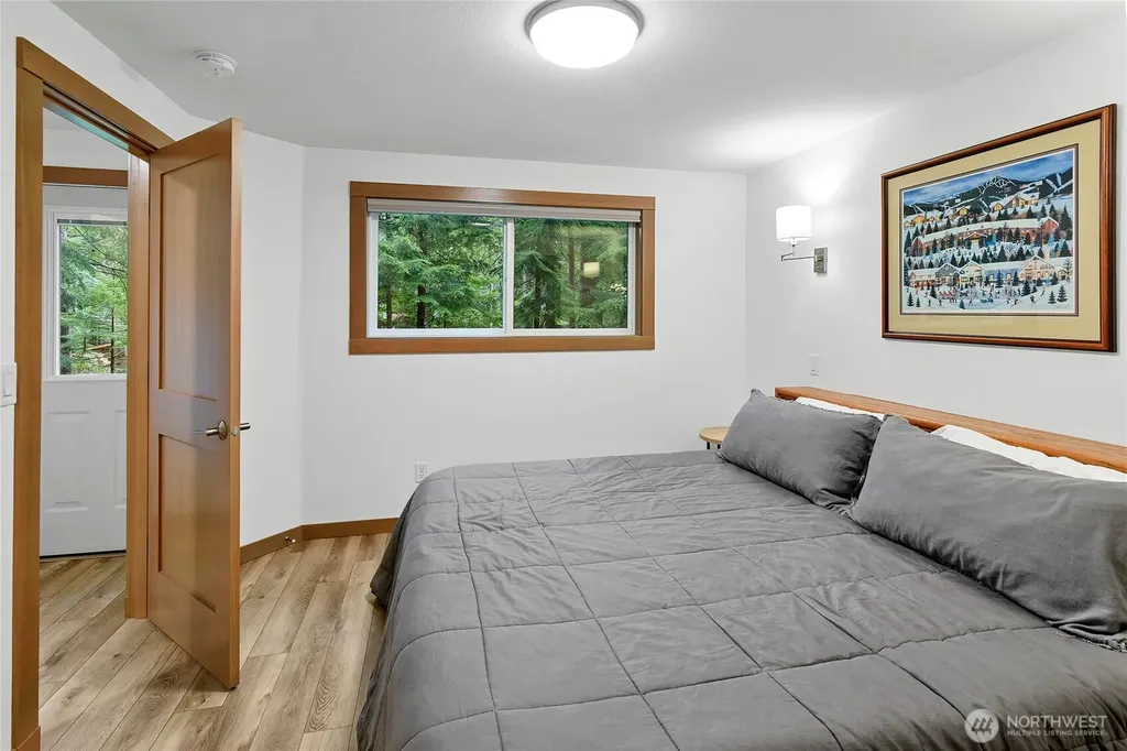 16319 Alpine Drive E Enumclaw WA 98022