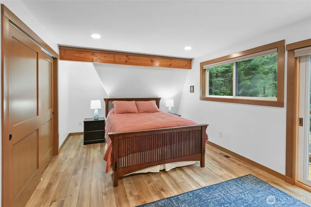 16319 Alpine Drive E Enumclaw WA 98022