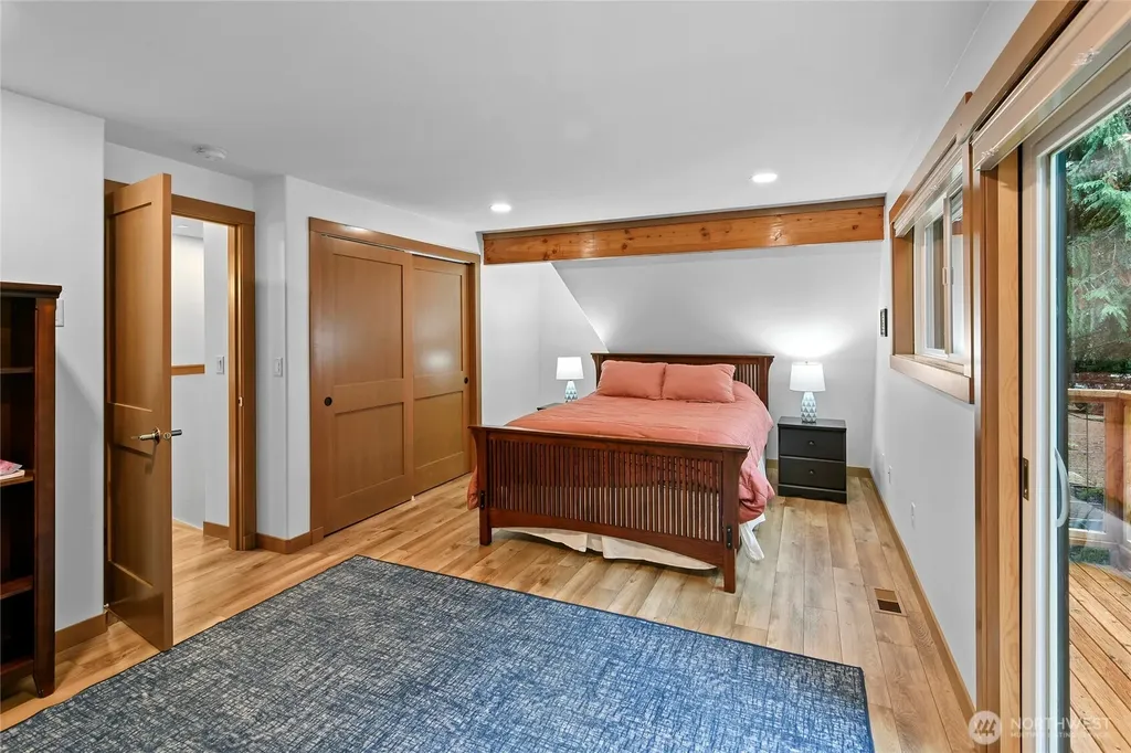 16319 Alpine Drive E Enumclaw WA 98022