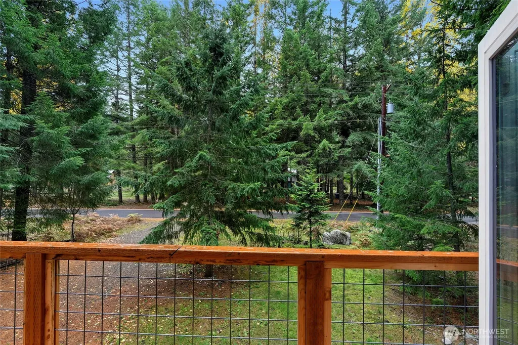 16319 Alpine Drive E Enumclaw WA 98022
