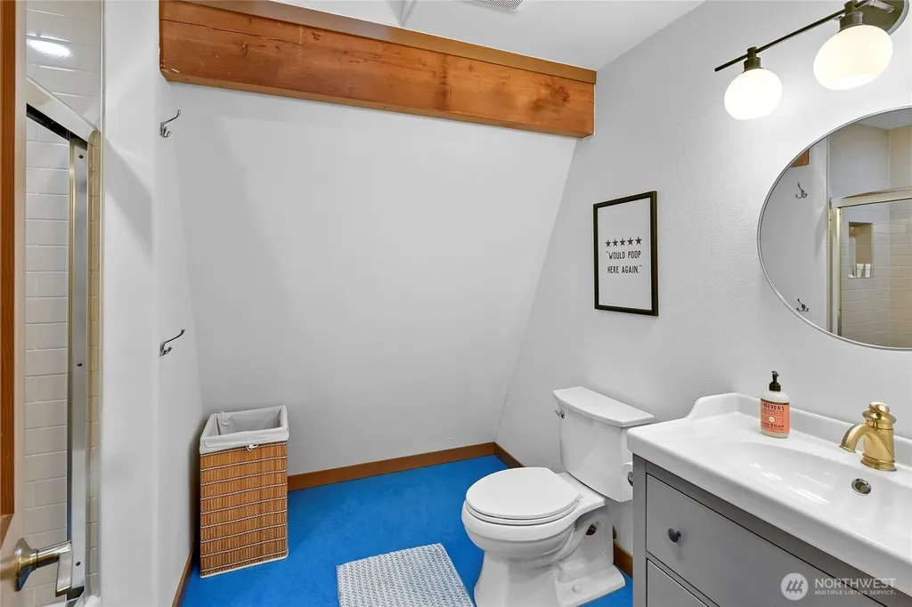16319 Alpine Drive E Enumclaw WA 98022