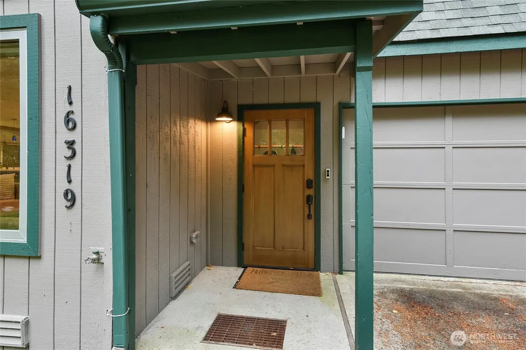 16319 Alpine Drive E Enumclaw WA 98022