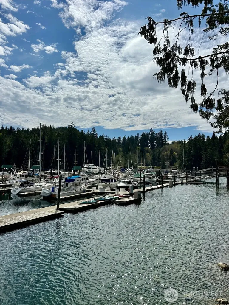 101 Pleasant Harbor Marina Brinnon WA 98320