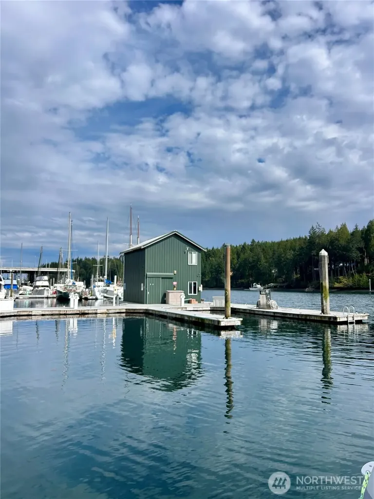 101 Pleasant Harbor Marina Brinnon WA 98320