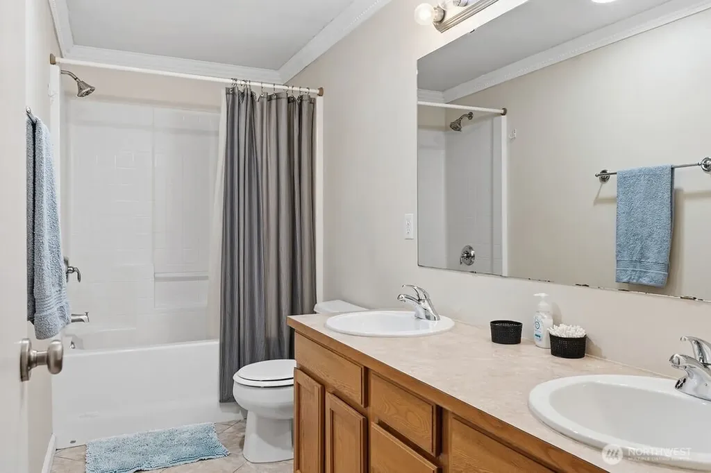 496 Pleasant Drive Bremerton WA 98312