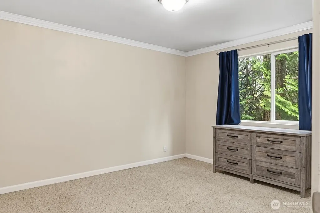 496 Pleasant Drive Bremerton WA 98312