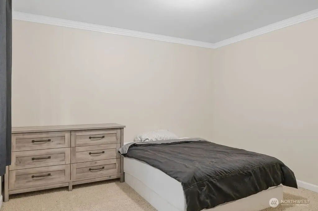 496 Pleasant Drive Bremerton WA 98312