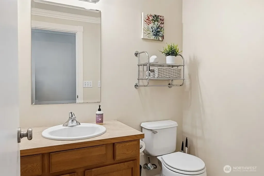 496 Pleasant Drive Bremerton WA 98312