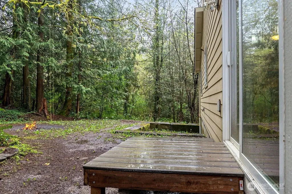 496 Pleasant Drive Bremerton WA 98312