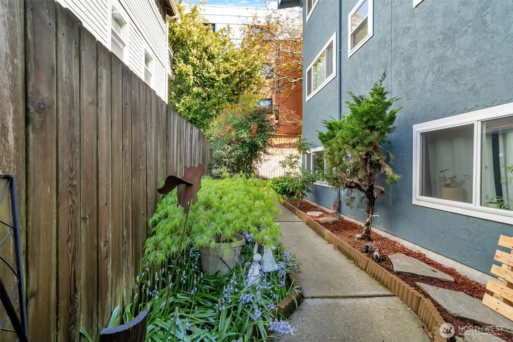 1722 NW 58th Street Seattle WA 98107