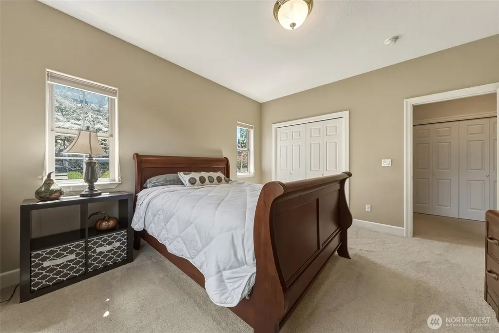 1875 SE Sunflower Court College Place WA 99324