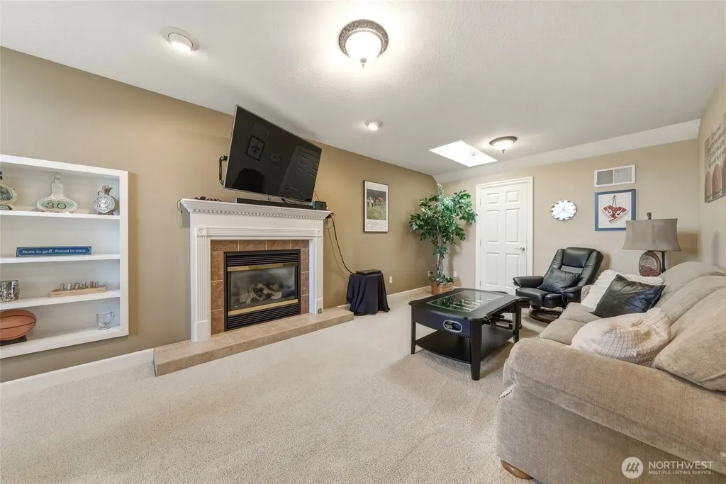 1875 SE Sunflower Court College Place WA 99324