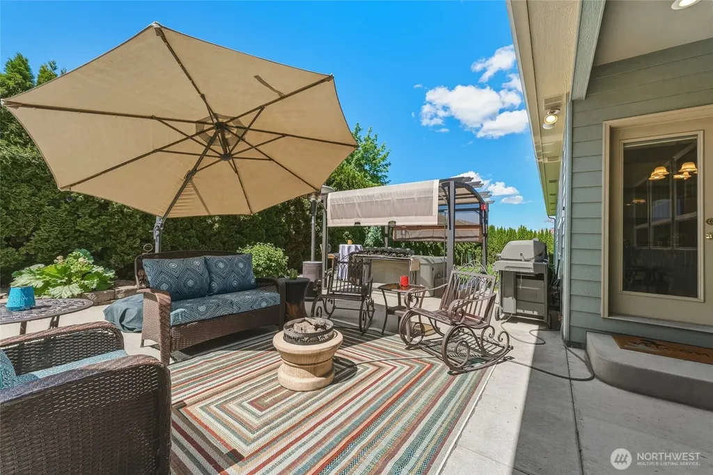 1875 SE Sunflower Court College Place WA 99324